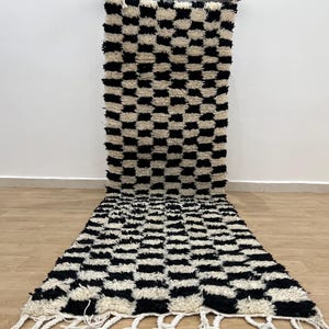 MOROCCAN HALLWAY RUG , Handmade Checkered runner rug , Black and White moroccan rug, Custom Beni ourain rug, Genuine wool rug, runner carpet