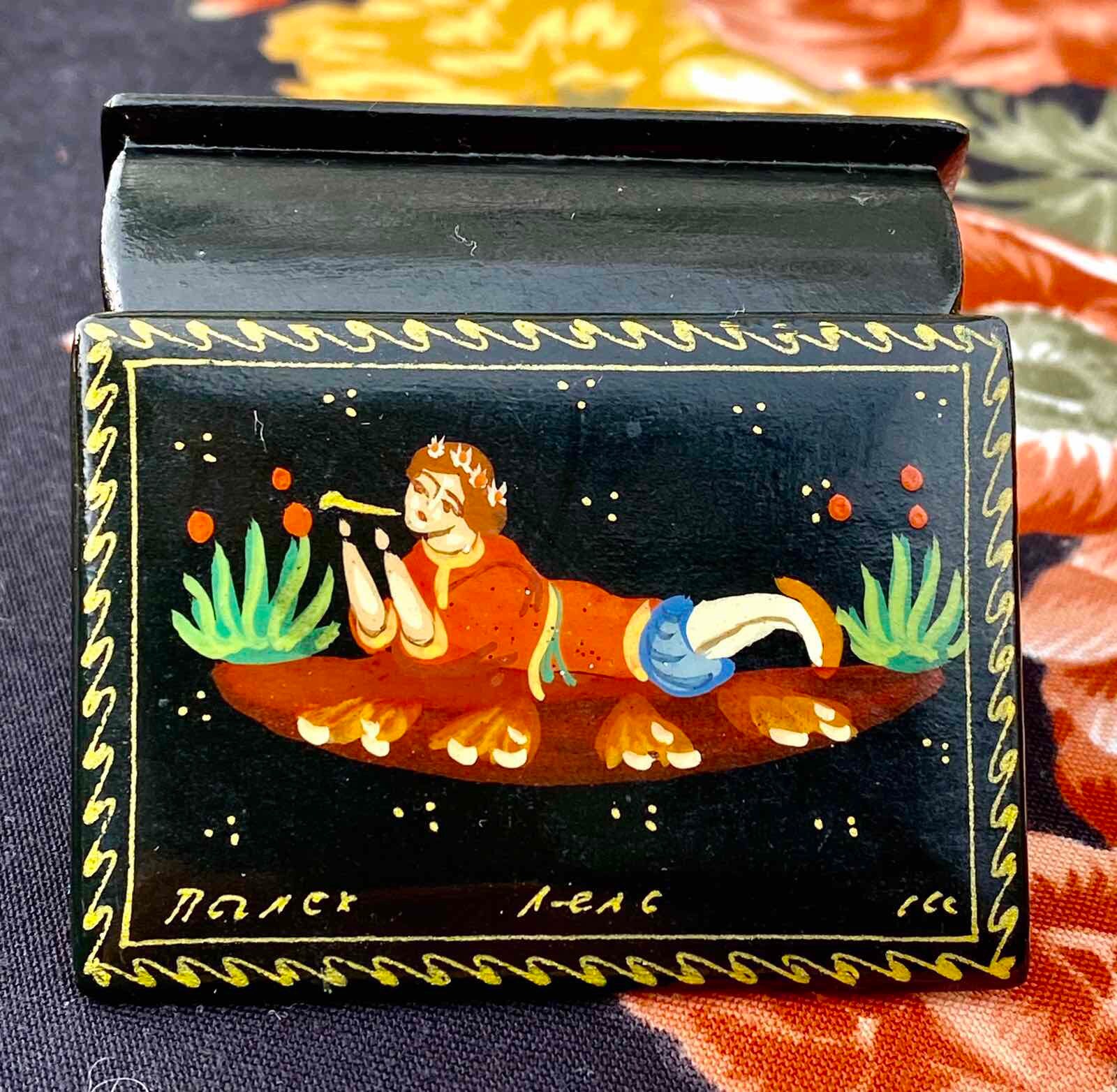Vintage USSR Palekh Lacquer Box - Miniature Trinket Box With