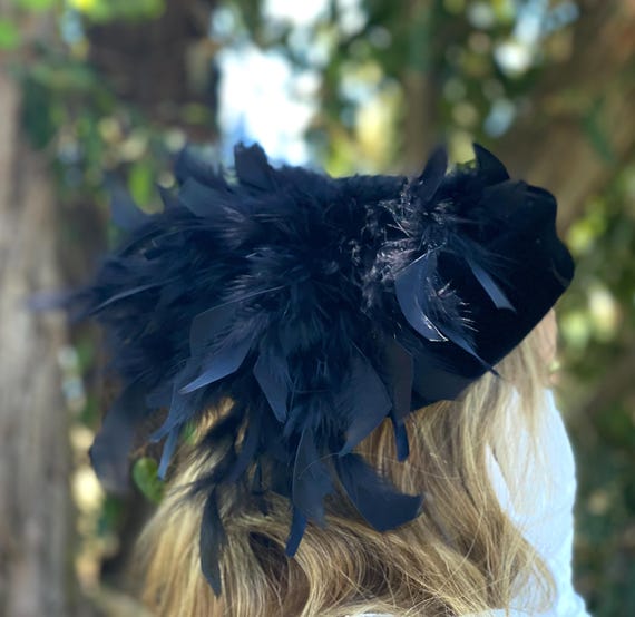 Vintage Black Velvet Fur-Trim Pillbox Hat – XS, Great Condition Vintage Black Velvet Fur-Trim Pillbox Hat – XS, Great Condition main image 2