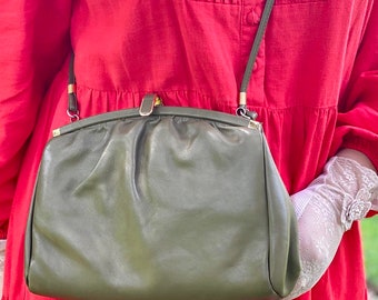 Vintage Olive Green Genuine Leather Faigen Sydney Australia 70s 80s Purse - Clasp Purse with Inner Pocket