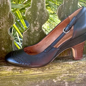 Retro 1950s Style Black Leather Heeled Pumps Shoes - Filippo Raphael Shoes - Size 37 Womens EU