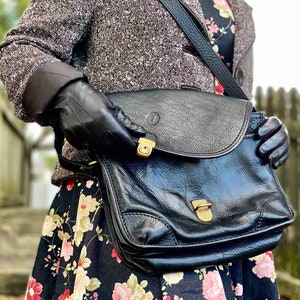 Vintage 80s-90s Saint Jack London Genuine Leather Black Messenger