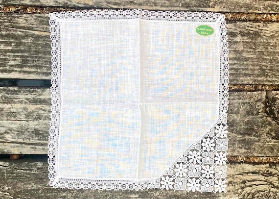 Vintage Pure Irish Linen Handkerchief with Lace D… - image 1
