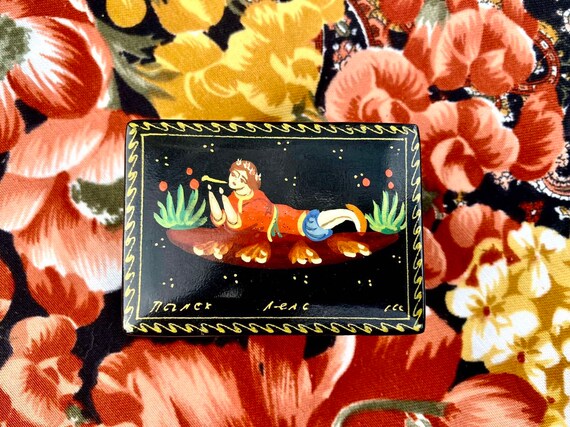 Vintage USSR Palekh Lacquer Box - Miniature Trinket Box With