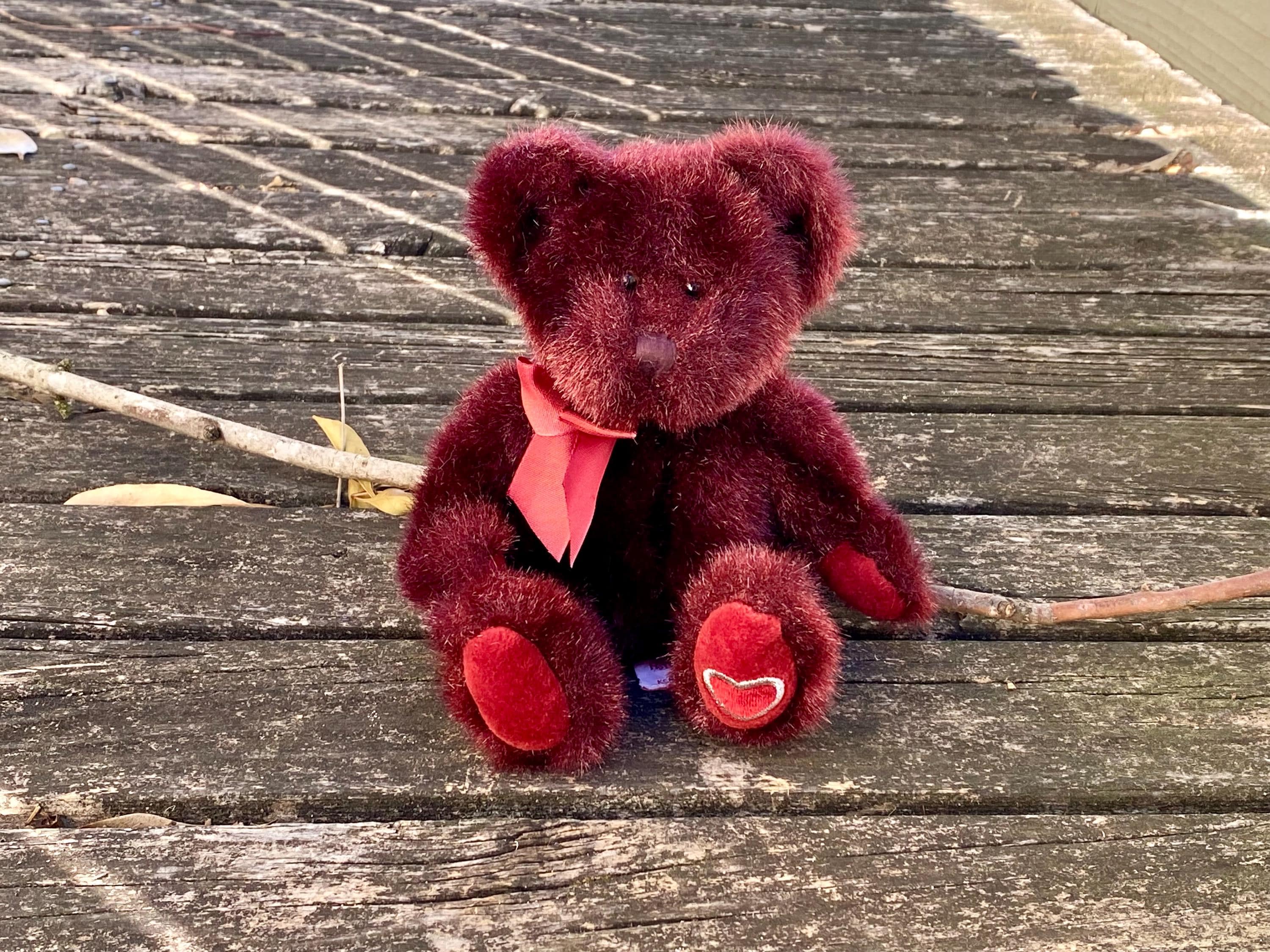 Vintage Collectible Russ Berrie “MINX” Small Burgundy Cherry Teddy