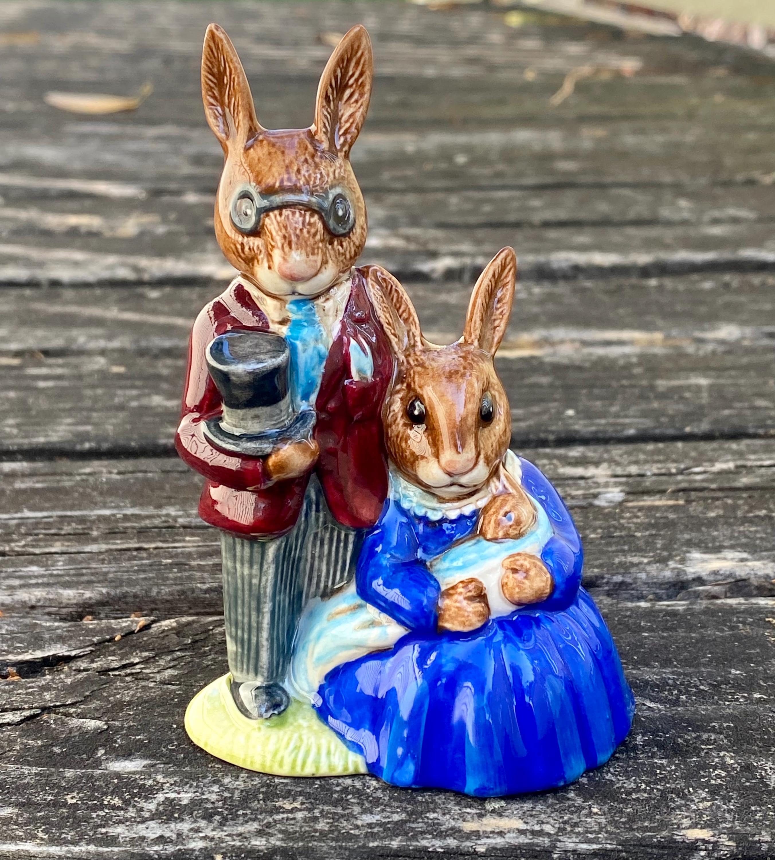 美品.セール中　vintage ロイヤルドルトン Bunnykins Vintage 1972 DB1 Collectible Royal Doulton Bunnykins Series