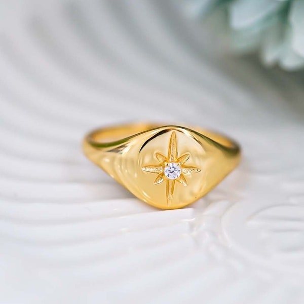 Signet Pinky Ring, Star Signet Ring, Gold Band Ring, Gold Rings For Women, Signet Ring Women Best Friend Gift, Festa della mamma, Dainty CZ Ring