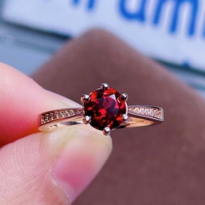 Dainty Garnet Ring - 18K Rose Gold Garnet Ring - 7mm Round Gemstone Garnet - January Birthstone Ring - Garnet Jewelry
