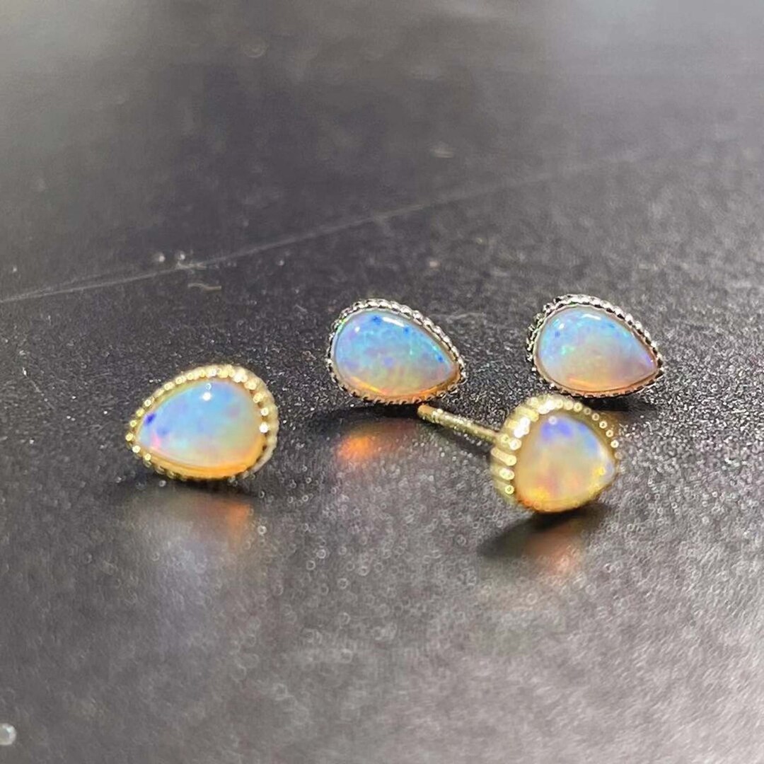 MOKKHNB Sonnenblumen Ohrstecker Damen - Vergoldet & Zierlich Für Alltag & Feiern