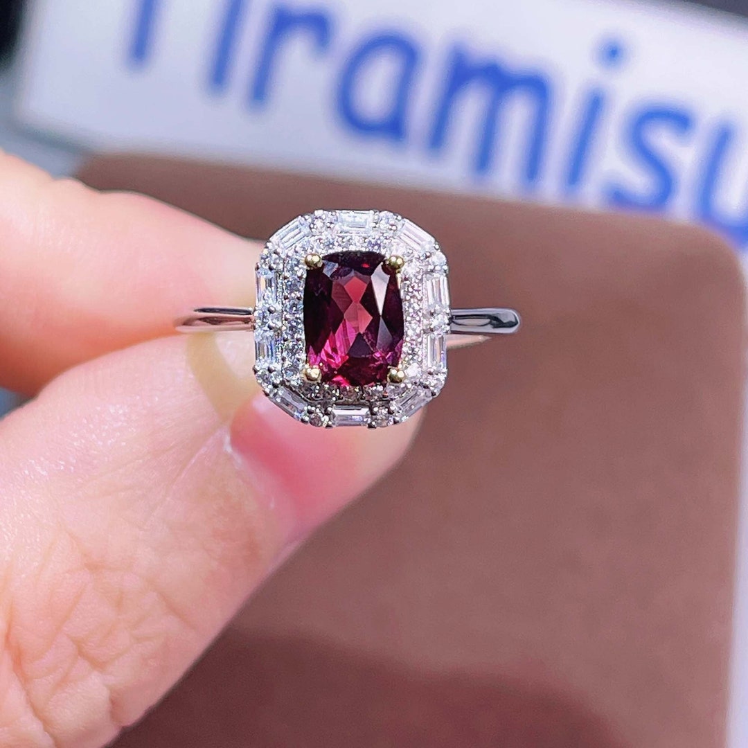 Magnifique Grenat Rhodolite naturel de 1.05 Carats