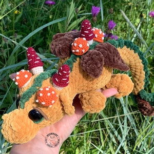 PILZ WALDDRACHE Kleiner Feendrache Weicher Plüschdrache Zauberer Drachenspielzeug Drache Waldgeist Kuscheltier Geschenkidee für Jungen und Mädchen