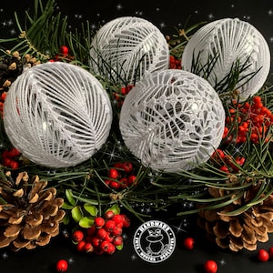 Set of Christmas balls White ornament Crochet baubles Christmas tree decorations Xmas balls Gift for family Lace decor Christmas baubles