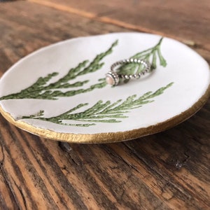 Personalised/custom green leaf ring/jewellery dish