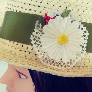 Daisy Kanzashi Hair Clip: Handmade Satin Ribbon Flower