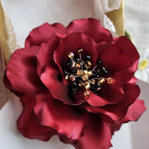 Wine red statement hair flower, Maroon poppy Flower Hairpin, Dancer&#39;s Flower Fascinator, Wedding hairpiece, Unique  brooch, Shoulder corsage