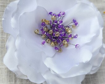 White Poppy Hair Clip, First Communion hair piece, White Flower Fascinator, Anemone statement flower, Wedding hair pin, Bridesmaid hair clip