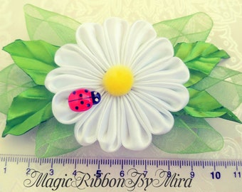 White Daisy Kanzashi hair Clip, Floral hair piece, Bridal hair greenery, Unique flower hairpiece, Daisy Flower Accessory, Easter Gift