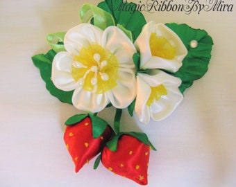 Cute Strawberry blossom and berries hair barrette, Tsumami kanzashi hair piece, Rustic floral wedding hair clip, Unique gift, Hair greenery