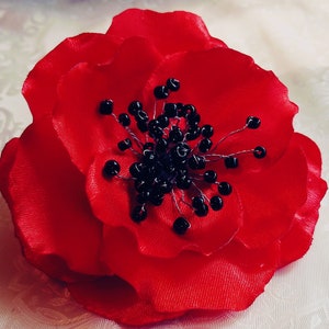Poppy Flower Hair Clip, Red Flower Fascinator, Red Black statement hair flower, Bridal hairpiece, Dancer&#39;s hair clip, Memorial day hair pin