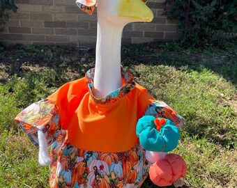 Pumpkin Patch Harvest – Handmade Porch Goose Outfit with Sunhat & Pumpkins