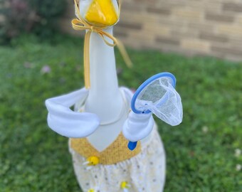 Bee Garden Goose Outfit: Sundress, Scarf, Glasses & Net
