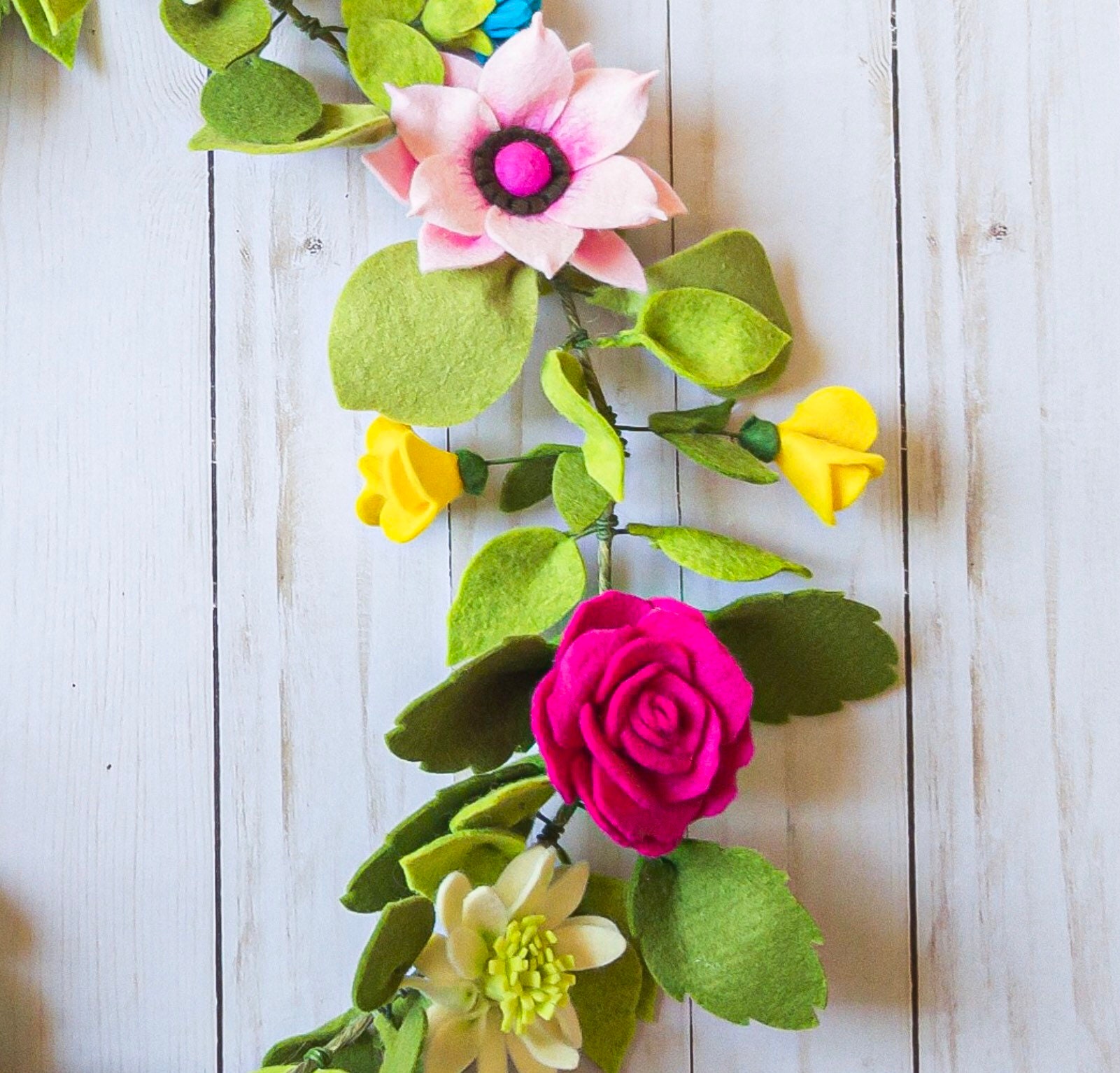 PINK ROSES GARLAND // Felt Flower Garland // Floral Garland // Spring  Garland // Nursery Decor // Baby…