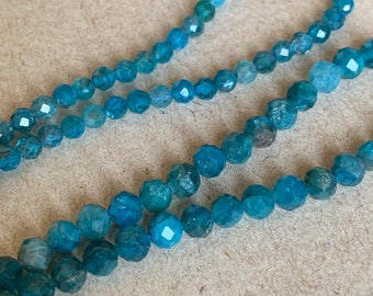 Apatite bleue 3 mm facettée, 10 perles facettes gemme naturelle 3mm tons bleus, apatite pierre naturelle