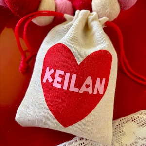 Gepersonaliseerde Valentijnsdag canvas tas van 4 x 6 inch - tas met trekkoord - cadeaukaarthouder - minicadeauhouder - wees van mij - valentijnscadeaus - aangepaste geschenken