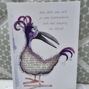 Peut inclure: Carte de vœux fantaisiste avec une illustration d'oiseau de dessin animé. L'oiseau est représenté en violet et noir, avec un grand bec et du texte en allemand. Le texte est également présent dans le corps de l'oiseau.