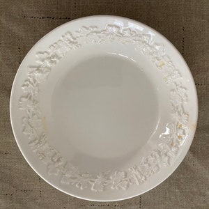 6 Stunning Wedgewood Etruria & Barlaston Queensware  5” fruit bowls