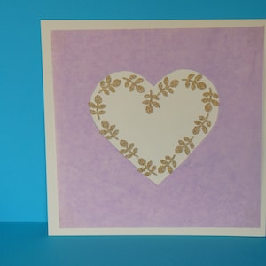 Romantische huwelijksuitnodiging met hartpatroon/huwelijksuitnodiging/save-the-date