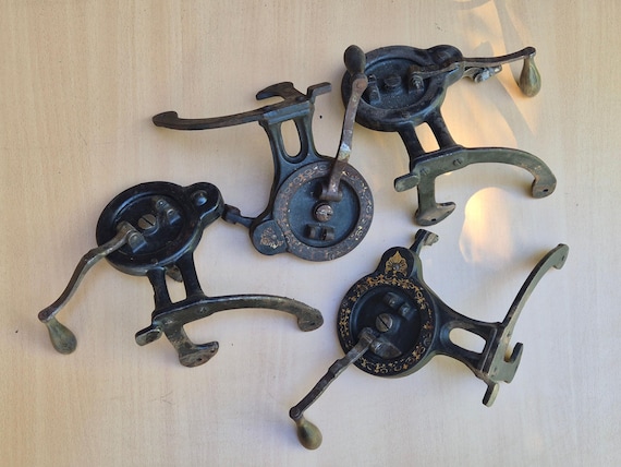 x4 Singer 12K Sewing Machine Hand Crank Handles.For restoration or parts