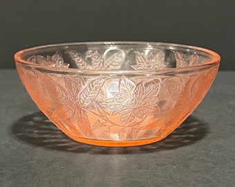 Vintage Jeannette Floral Poinsettia Pink Depression Glass Berry Bowl 1930s