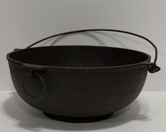 Vintage Griswold No. 3 Scotch Bowl 781B | Erie PA Cast Iron Bailed Bowl