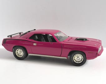 Vintage 1993 ERTL 1970 Plymouth HEMI Cuda 1:18 Diecast | Moulin Rouge Pink American Muscle