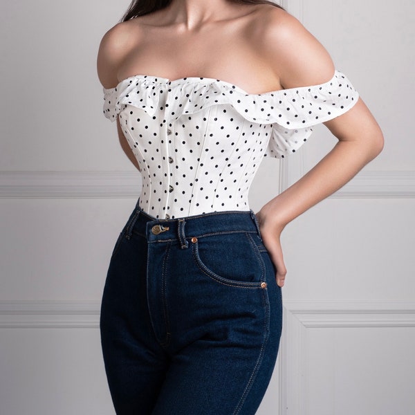 NOUVEAU BEAU Victorien // Blanc à pois noirs classiques // Corset overbust - Top à épaules dénudées et à volants