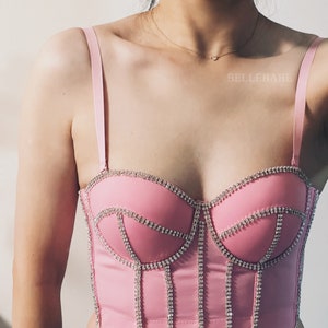 Nowy damski różowy koronkowy gorset z diamentami, stylowy top, supergwiazda koncertowy gorset overbust crop top - na każdą okazję