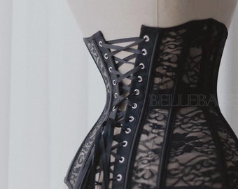 Beau corset noir élégant et séduisant sous la poitrine en maille de dentelle légère noire pour toutes les occasions