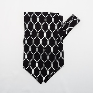 Black & Silver Geometric Silk Ascot Scarf with a Pocket Square Set