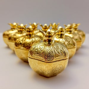 Gold promegranate boxes| Gold trinkets |Wedding favors|Gold favors|Beach wedding favors|Rustic wedding favors|Thank you gift|Bridesmaid gift