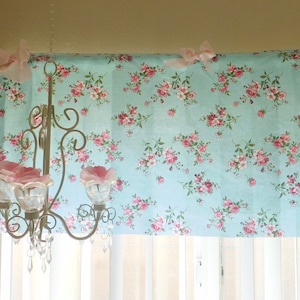 Floral shabby chic curtains