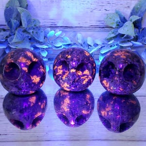 UV Reactive Yooperlite Jack Skellington Sphere – A Mesmerizing Glow with Spooky Charm Halloween Crystal