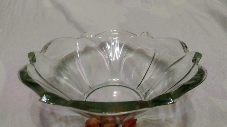 Vintage deep dish for salad and fruit.