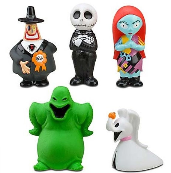 Disney Tim Burton's Nightmare Before Christmas: Ghoulish Gifts and Goodies  (Novelty book)