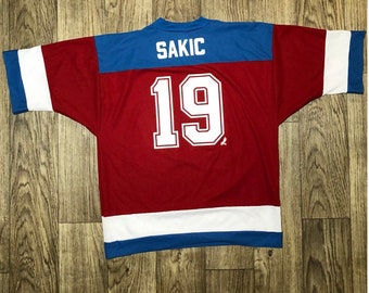 joe sakic jersey