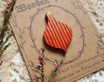 Houten kerstbalspeld - Houten speld | Kerstspeld | Winterspeld | Handgemaakte speld | Cottagecore-pin