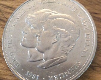 1981年 チャールズ皇太子の結婚式 ダイアナ妃 王冠 コイン イギリス