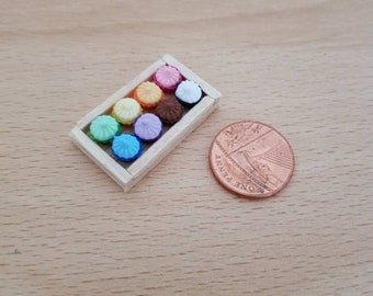 Wooden Tray of 8 Cupcakes 1/12th Scale