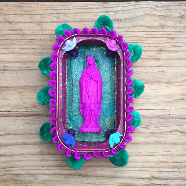 Mother Mary wall art. tin nicho. Virgin Mary. Saint. goddess gift. Cherub wall art. Religious kitsch. Shrine. Quirky gift.