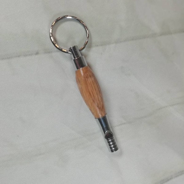 Whistle keyring with oak whiskey barrel detail